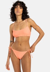 Низ от бикини Низ от бикини