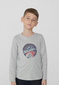 Лонгслив Лонгслив