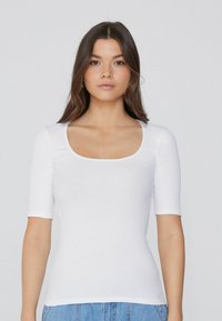 Футболка Футболка