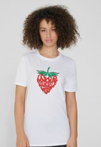 Футболка Футболка