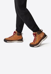 Походные ботинки Походные ботинки