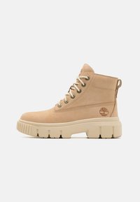 Ботинки на шнуровке Ботинки на шнуровке