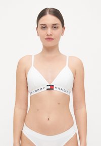 Бюстгальтер без косточек Бюстгальтер без косточек