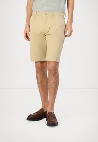 Шорты Шорты