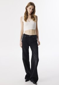 Широкие брюки Широкие брюки