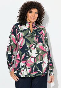 Блузка Блузка