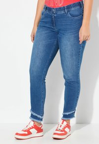 Джинсы Джинсы