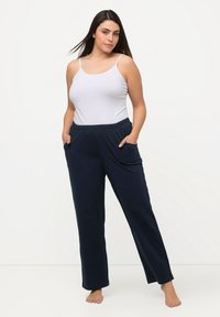 Широкие брюки Широкие брюки