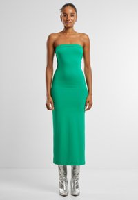 Платье без бретелек Платье без бретелек