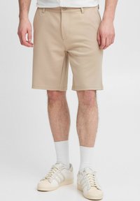 Шорты Шорты