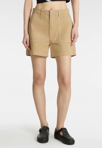 Джинсовые шорты Джинсовые шорты