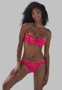 Бикини Бикини