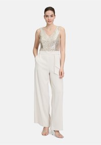 Комбинезон Комбинезон