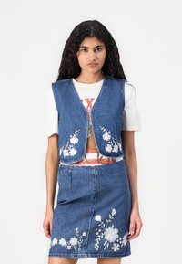 Жилет Жилет