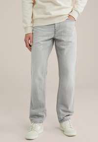 Прямые джинсы Прямые джинсы