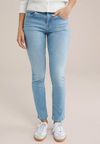 Джинсы Джинсы