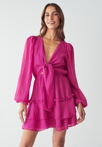 Платье Платье