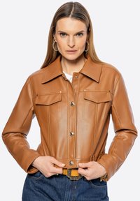 Короткая куртка Короткая куртка