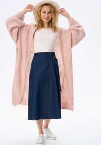 Длинный кардиган Длинный кардиган