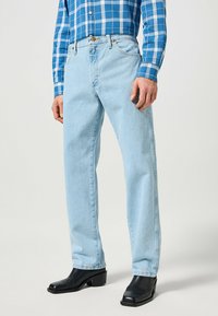 Прямые джинсы Прямые джинсы