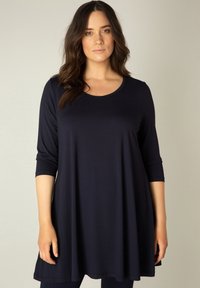 Длинная майка Длинная майка