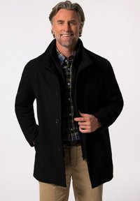 Короткое пальто Короткое пальто