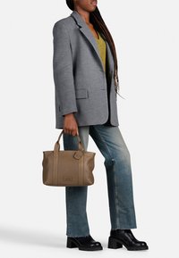 Кожаная сумка Кожаная сумка