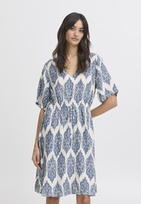 Платье Платье