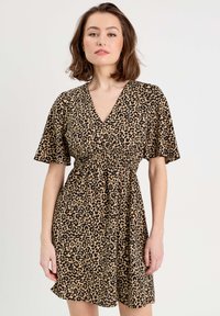 Короткое платье Короткое платье