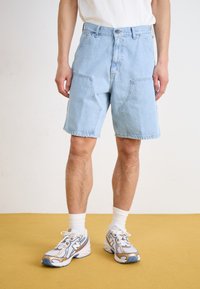 Шорты Шорты