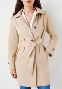 Тренч Тренч