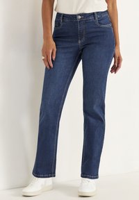 Прямые джинсы Прямые джинсы