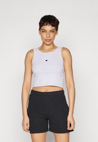 Спортивный топ Спортивный топ