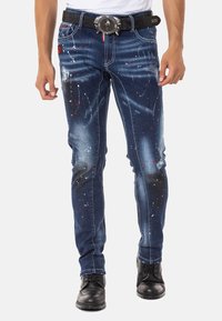 Узкие джинсы Узкие джинсы