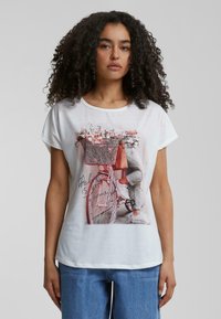 Футболка Футболка