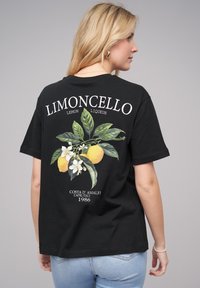 Футболка Футболка