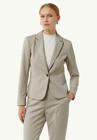 Костюм Костюм