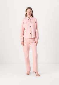 Джинсовая блузка Джинсовая блузка