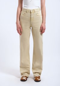 Прямые джинсы Прямые джинсы