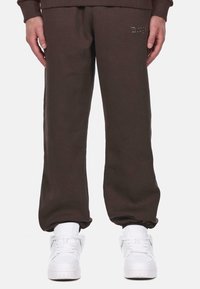 Спортивные штаны Спортивные штаны