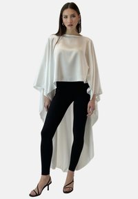 Длинная куртка Длинная куртка