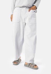 Широкие брюки Широкие брюки