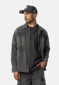 Джинсовая куртка Джинсовая куртка