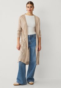 Длинный кардиган Длинный кардиган