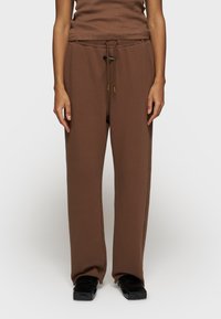 Спортивные штаны Спортивные штаны