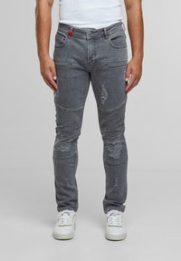 Узкие джинсы Узкие джинсы