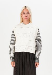 Жилет Жилет