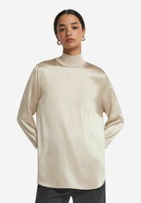 Блузка Блузка