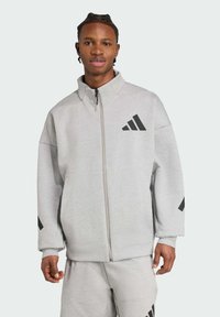 Спортивная кофта Спортивная кофта