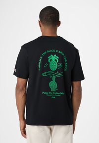 Футболка Футболка